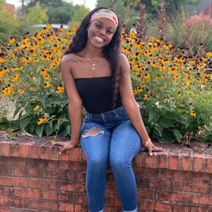 Meet your Posher, Anaya